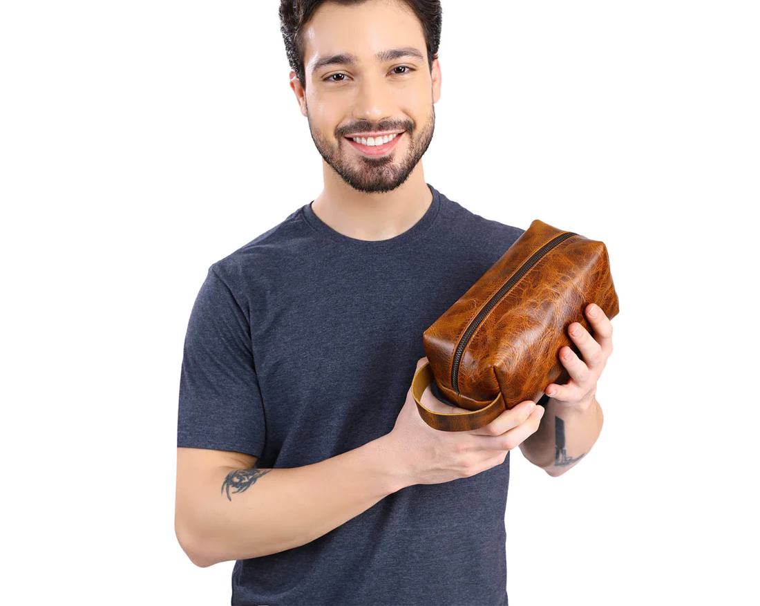 Load image into Gallery viewer, Mens Leather Toiletry Bag | Antique Brown
