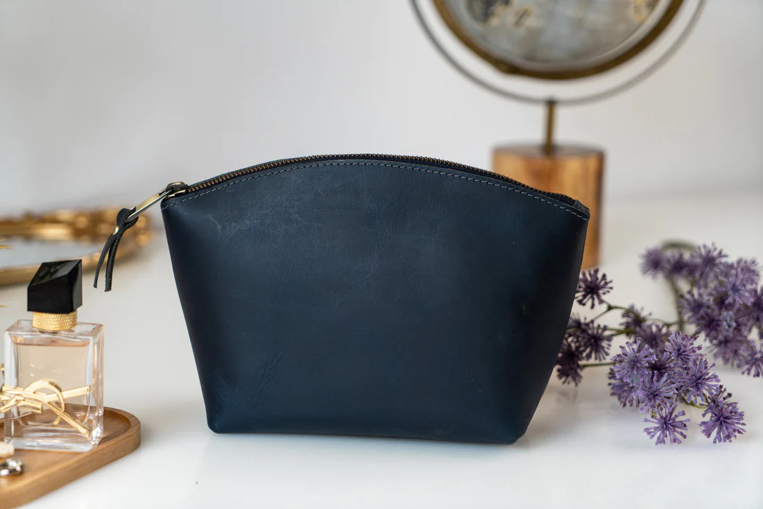 Load image into Gallery viewer, Leather Eclipse Makeup Bag | Black

