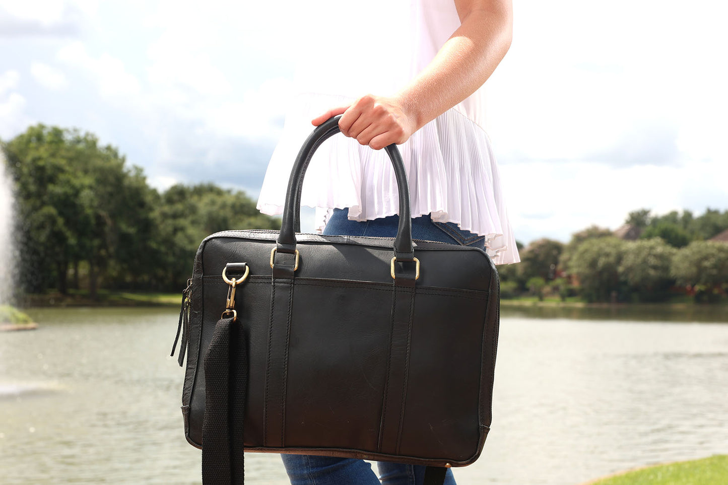 Load image into Gallery viewer, Leather Briefcase | Black

